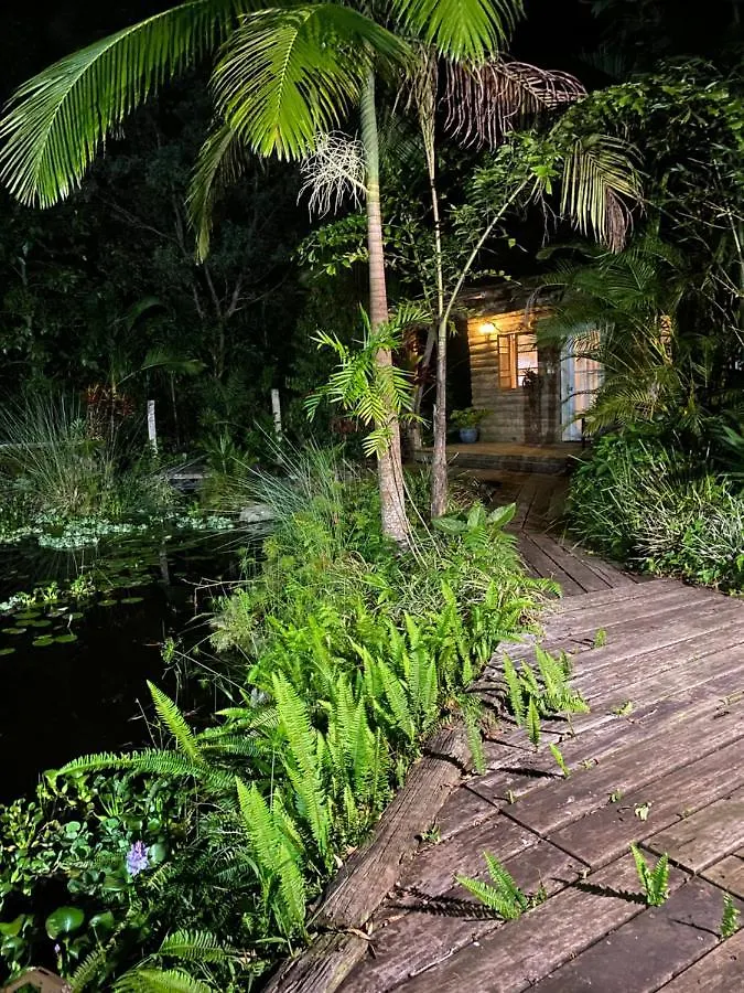 The Wake-Up Call Accommodation & Retreats - Noosa Hinterland Pomona Pensionat